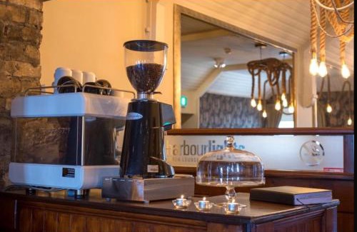 Irvine House | Harbourlights Accomodation