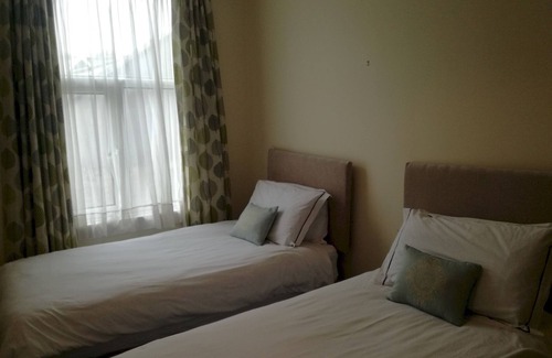 Dartmouth Apartment | Harbourside 2 - Two Bedroom Apartment, Sleeps 5