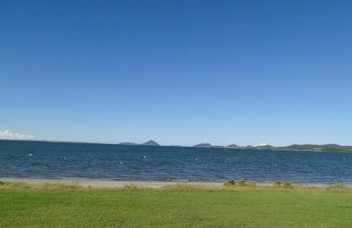 Soldiers Point Apartment | Harbourside 4 ground floor on the waterfront