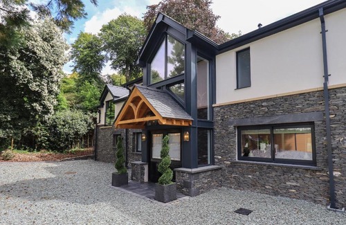 Bowness-on-Windermere House | Hare's Breath