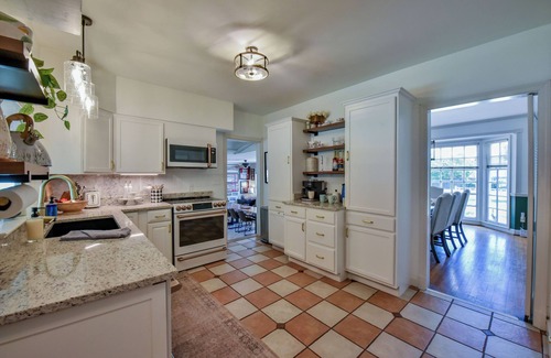 Tuscaloosa House | Hargrove House - Large home with fenced in backyard and close to campus!