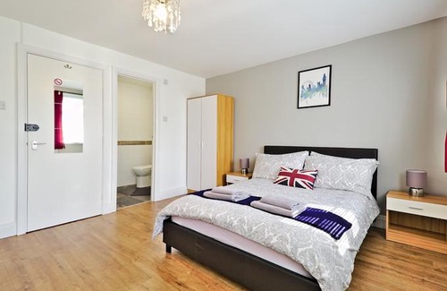 Woolwich Riverside House | Harlinger Lodge