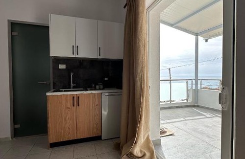 Himare Apartment | Harmonia Guest House 1