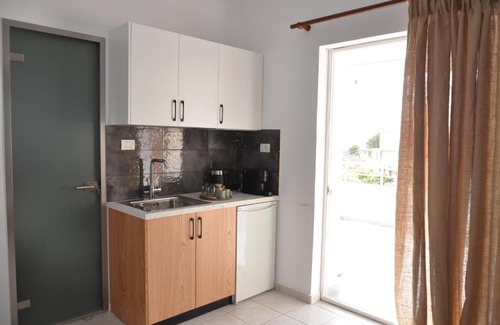 Himare Apartment | Harmonia Guest House 1