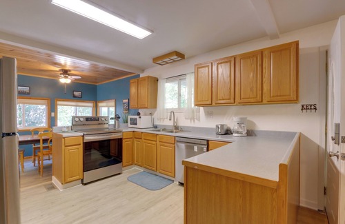 Kabletown Cabin | Harpers Ferry Cabin - Walk to Private Lake!