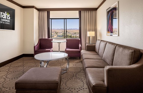 Laughlin Resort | Harrah’s Laughlin - A Caesars Rewards Destination