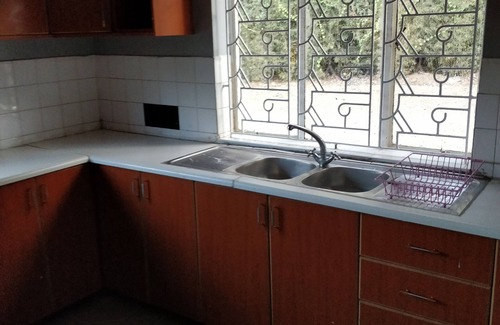 Kileleshwa House | Harry's Bed and Breakfast