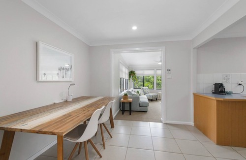 Port Macquarie House | Harrys at Shelly Beach - family home with pool