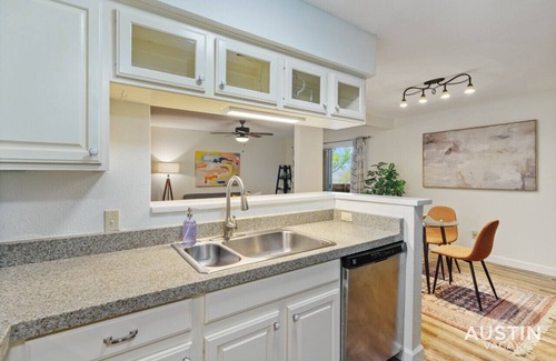 Highland Hills Condo | Hart #206 xxxxxxxxxx