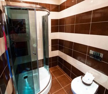 Lenins'kyi district Hotel | Harvest