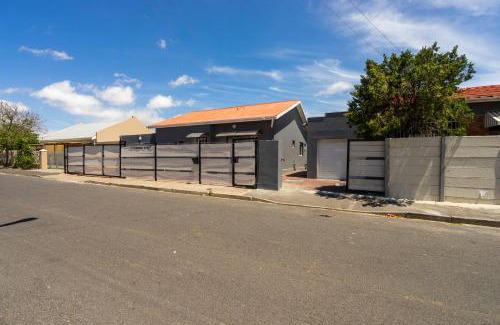 Eikenbosch House | Hasate Guest House 10 Florence street Oakdale Belliville 7530 cape town south African
