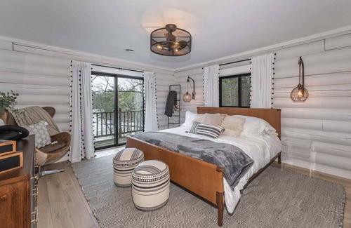 Lake Tomahawk House | Hasbrook Hideaway Sum