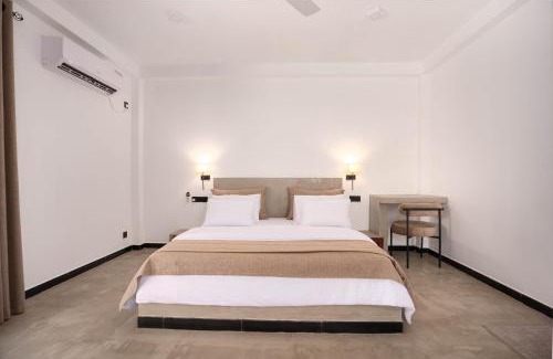 Ahangama House | Hasthri Boutique Brown Apartment in Ahangama with pool Near Beach