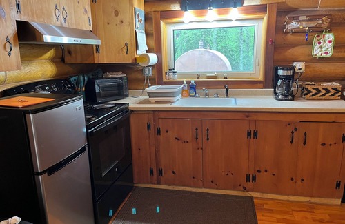 Fishhook Cabin | HATCHER PASS BEAR DEN CABIN