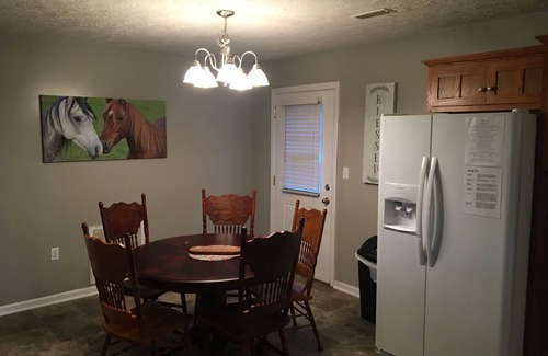 Campbellsville House | Hatcher Pass Cozy House less than 5 miles from Green River Lake