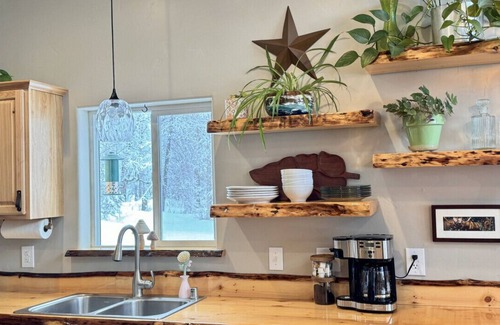 Fishhook Apartment | Hatcher Pass-Little Susitna Hideaway