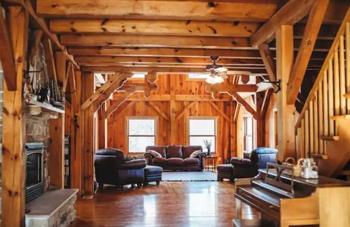 Peterson Cabin | Hatlevig Valley