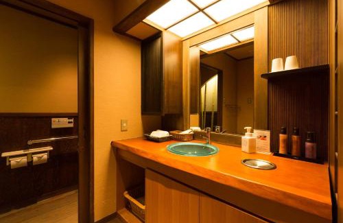 Kaga Hotel | Hatori