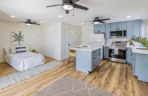 Hauula House | Hau'ula Haven- Walk to Beach & Mountain View Lanai