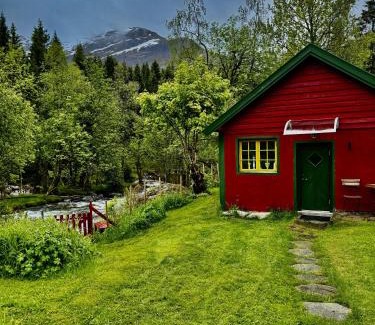 Forde House | Haukedalen mountain panorama river view