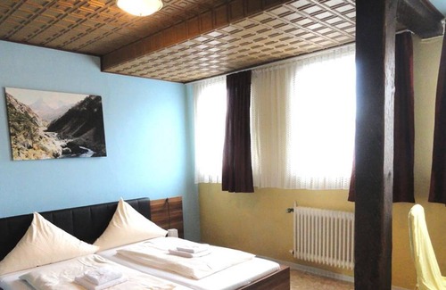 Boppard Cottage | Haus Adams - double room, shower or bath, toilet, 1 bedroom