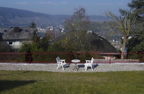 Boppard Cottage | Haus Adams - double room, shower or bath, toilet, 1 bedroom