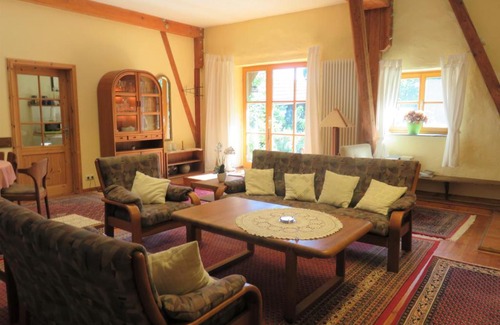 Berndshausen Apartment | Haus Falkenhof