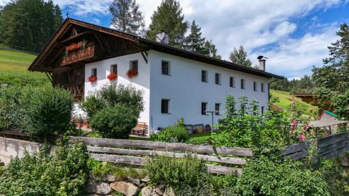 Kreith House | Haus Falkner