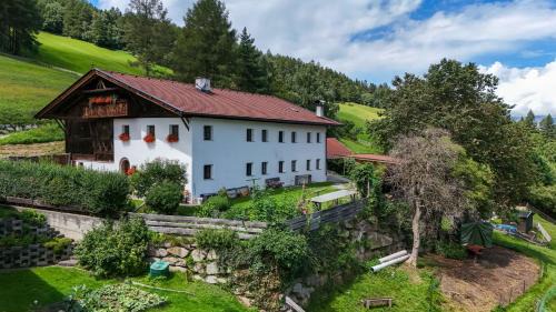 Kreith House | Haus Falkner