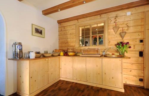 Zuers Bed & Breakfast | Haus Küng