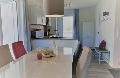 Schillig House | Haus Nr. 37, Ferienhaus Deichgraf - Gepflegtes Ferienhaus, Sauna, Süd-terrasse, Loggia mit Meerblick