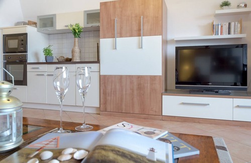 Westerland Apartment | Haus Ornum: Großzügige 2 Zimmer-maisonettewhg. für 2-4 Personen mit Schwimmbad