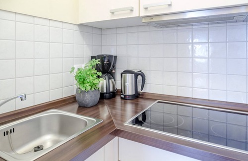 Westerland Apartment | Haus Ornum: Großzügige 2 Zimmer-maisonettewhg. für 2-4 Personen mit Schwimmbad