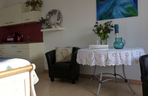 Hohenkirchen House | Haus Ostseeperle, 1 minute walk to the beach, 3 terraces and sauna