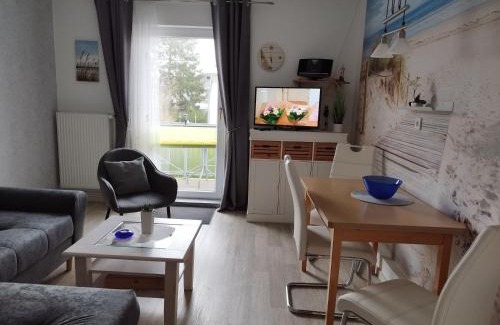 Dahme Apartment | Haus Sandra Fewo 1 mit Box -Bett, Süd-Balkon