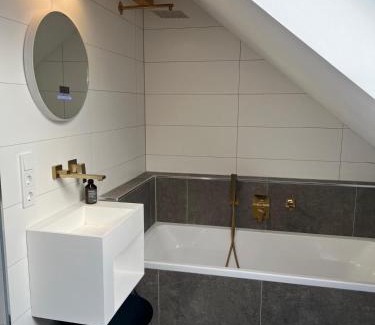 Wallersdorf Apartment | Haus Villa-Moderne Galeriewohnung in Wallersdorf-Haidlfing