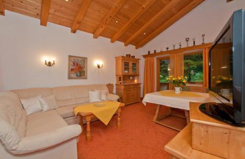 Oberndorf bei Kitzbuhel Apartment | Haus Waldrand