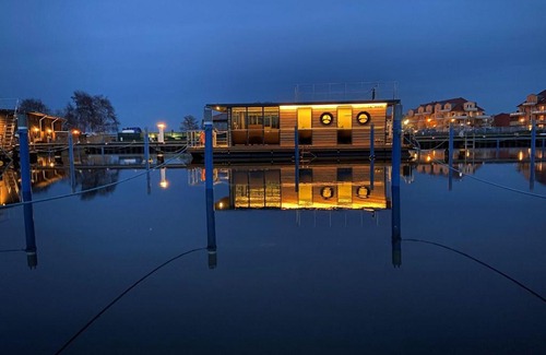 Barth Boat Rental | Hausboot Fjord Vineta mit Biosauna in Barth