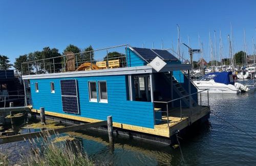 Grossenbrode Boat Rental | Hausboot Isa - Huus & Meer