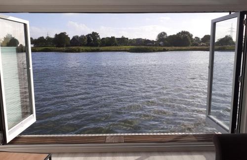 Wangerland Boat Rental | Hausboot Optima