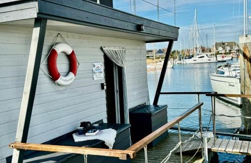 Grossenbrode Boat Rental | Hausboot Sundowner - Huus & Meer