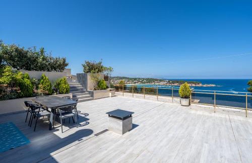 Sant Feliu de Guixols Apartment | Hauzify I Apartament Montecarlo