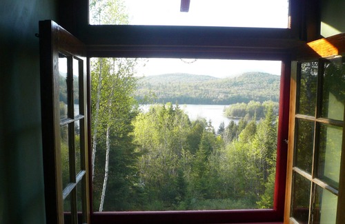 Essex County Cabin | Have a cup of coffee, beer or glass of wine at this writer's retreat
