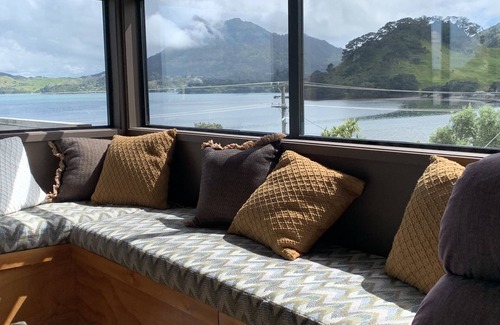 Whangarei Heads House | Haven in the Bay: self-contained 3 bedroom waterfront beach house