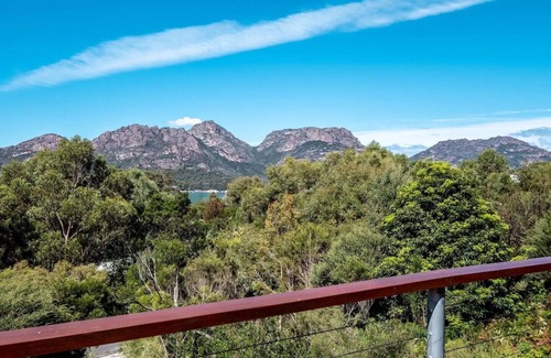 Coles Bay House | Haven On Bradley - Amazing views of The Hazards Mountains!