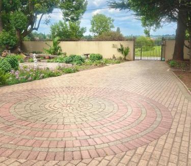 Greater Johannesburg Metropolitan Area House | HavenNest Guest House