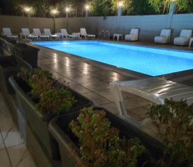 Kemer Mahallesi Apartment | Havuz Manzaralı Daire