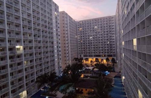 Barangay 76 Condo | Hawaii Suite @SHORE RESIDENCES SEASIDE BLVR, COR, SUNRISE DRIVE MOA COMPLEX