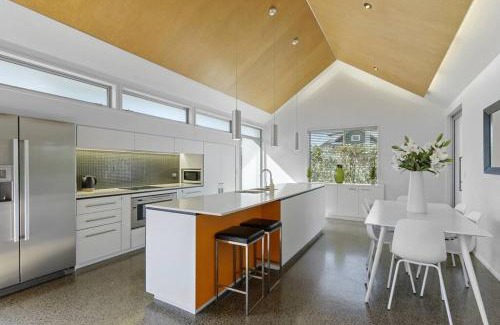 Saint Albans House | Hawkesbury Executive Home