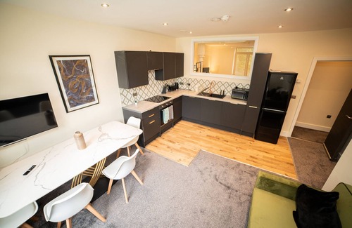 Ainley Top Apartment | Hayy ApartHotels Top Choice for Leisure & Business